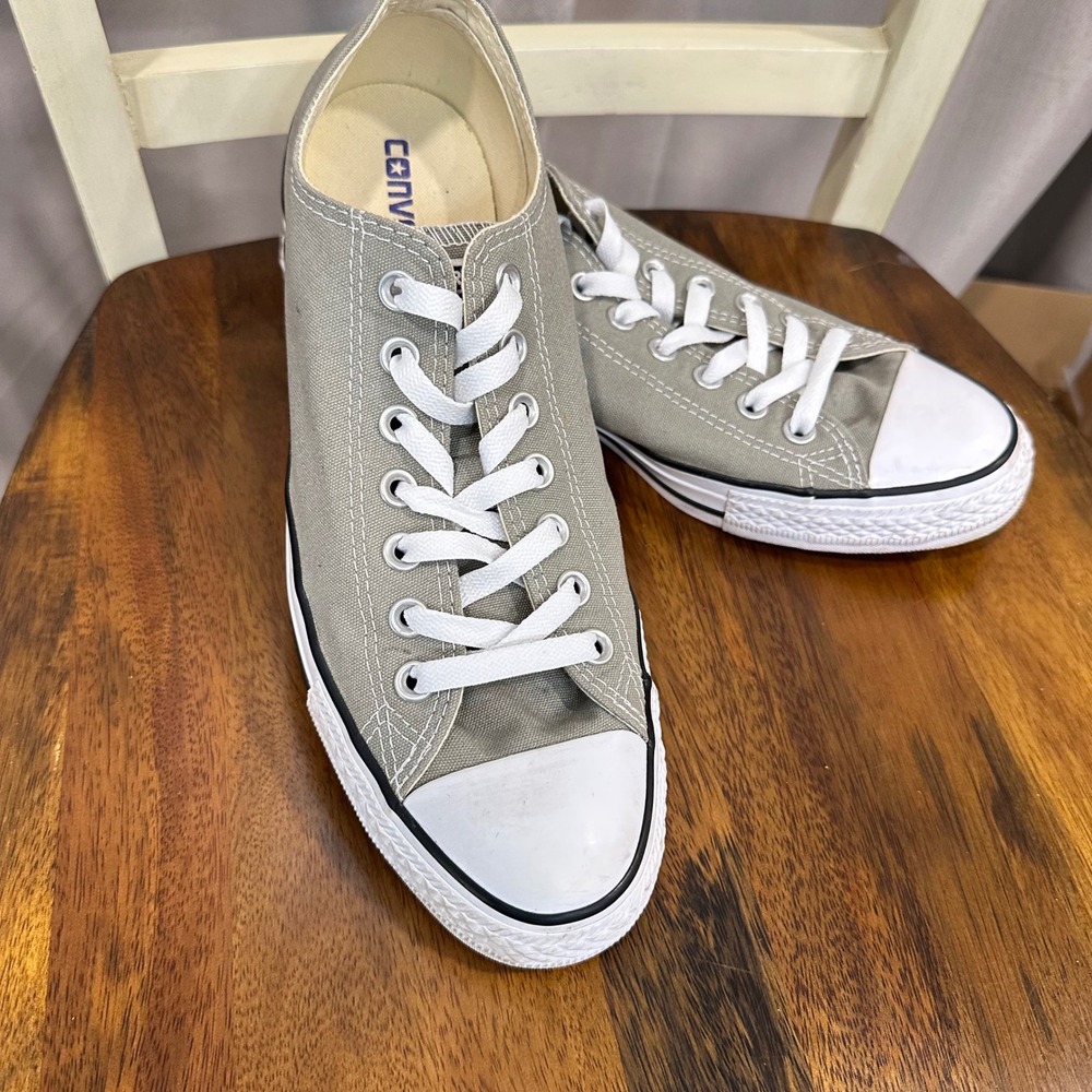 Converse Sneakers Unisex Men 9 Women 11 Green Chuck Taylor Low Top Canvas